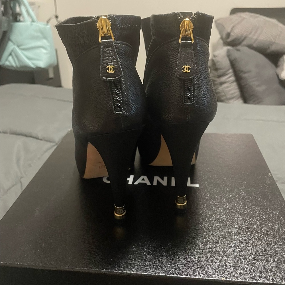 Gorgeous Chanel Leather High Heel Ankle Boots. - Picture 3 of 5